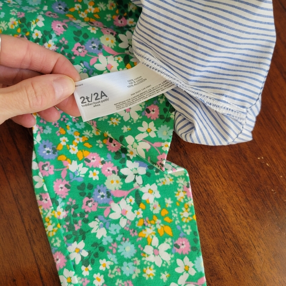 Carter's Outfit Set NWT Size 2T - Picture 3 of 4